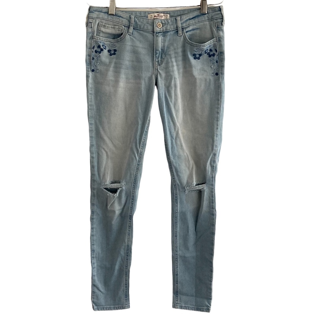 Hollister | Embroidered Distressed Jeans